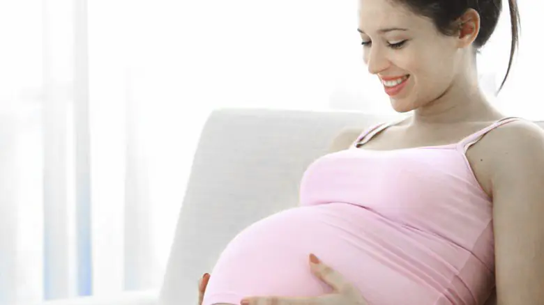 Esercizi per il mal di schiena in gravidanza